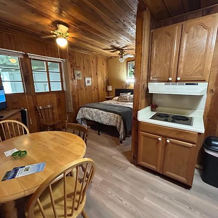 Mountain Lake Cottages Hendersonville Exterior photo