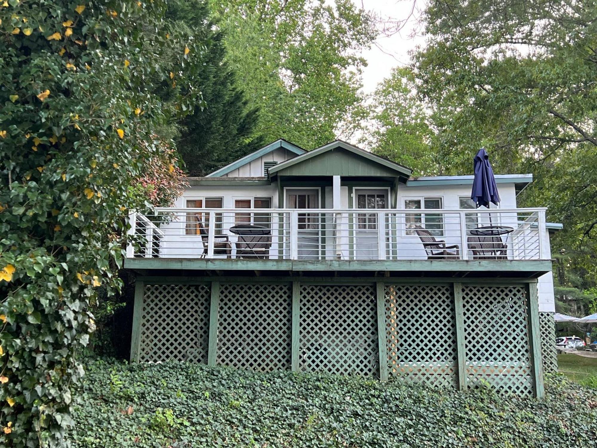 Mountain Lake Cottages Hendersonville Exterior photo