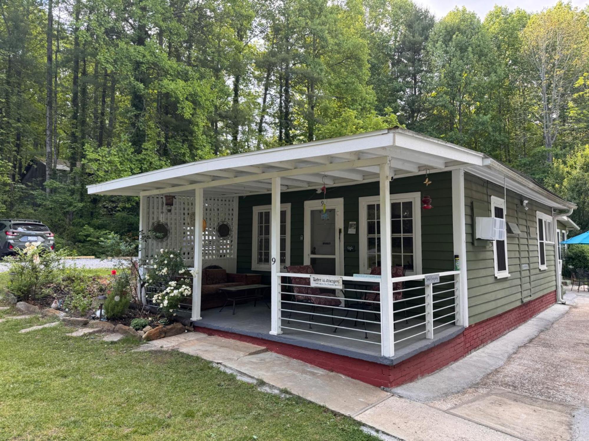 Mountain Lake Cottages Hendersonville Exterior photo