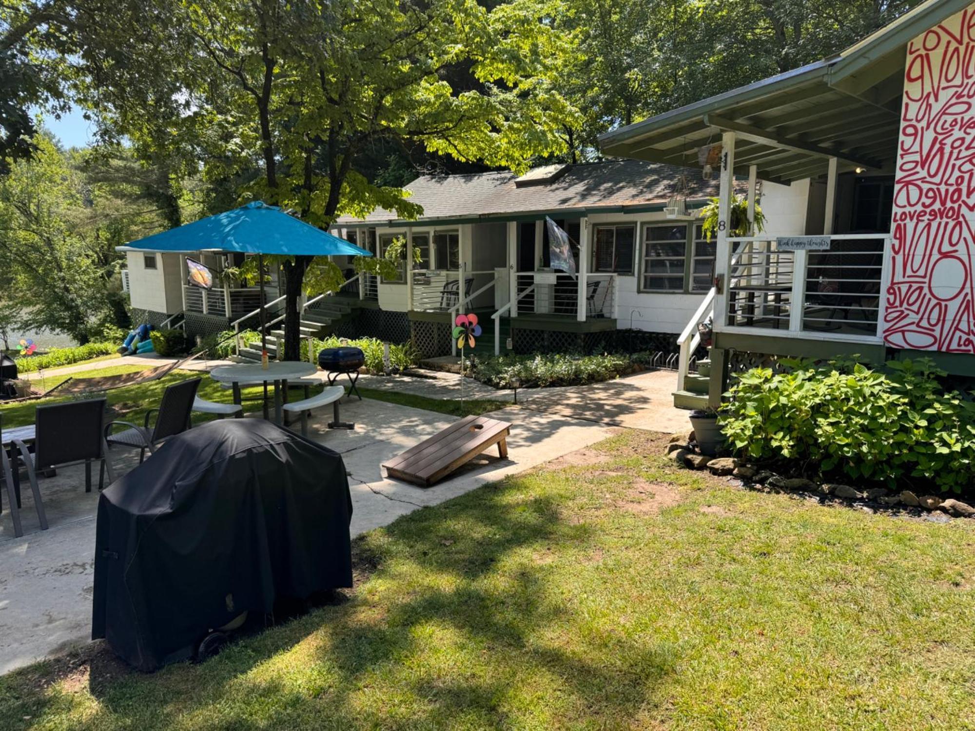 Mountain Lake Cottages Hendersonville Exterior photo