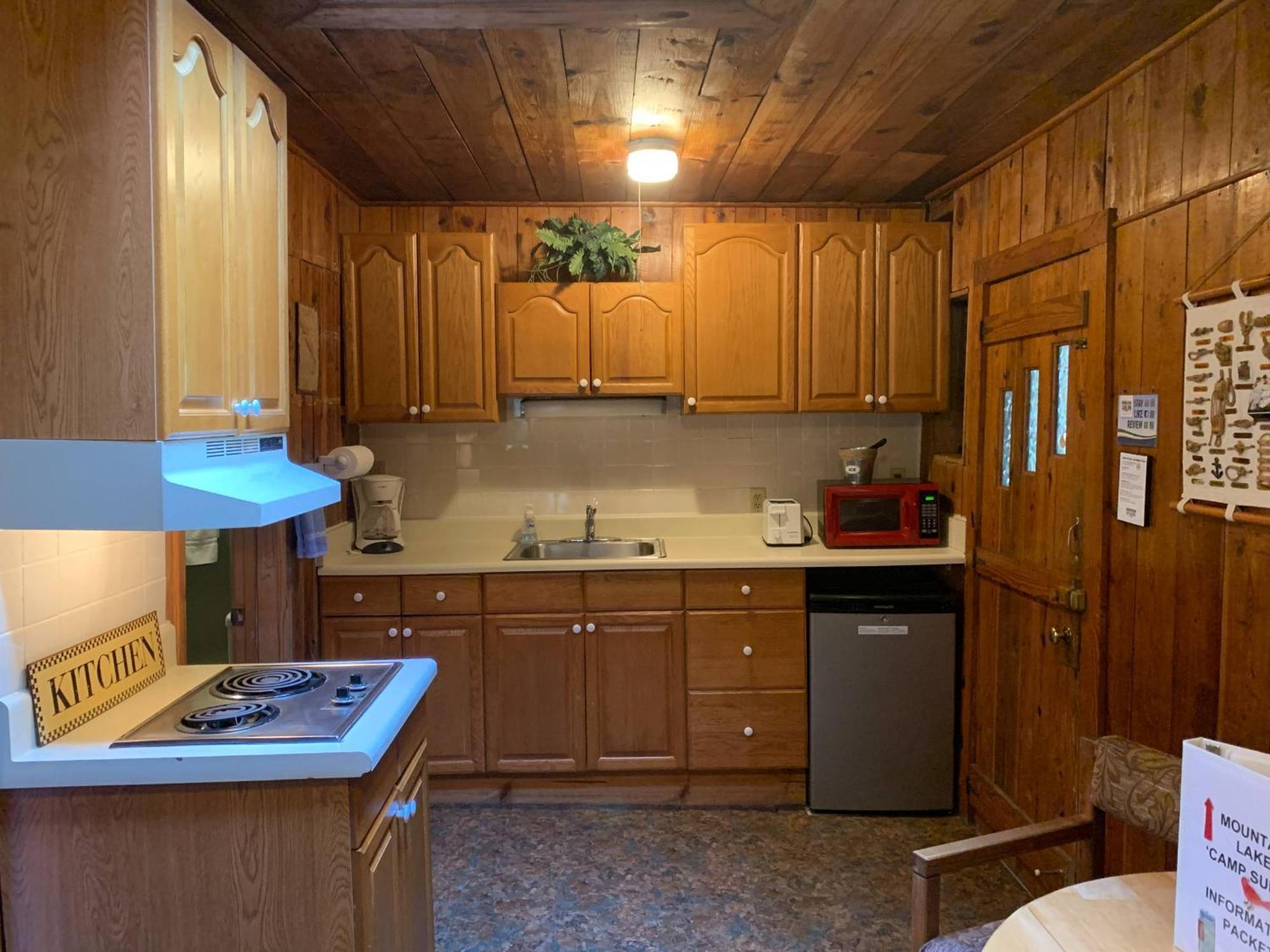 Mountain Lake Cottages Hendersonville Exterior photo